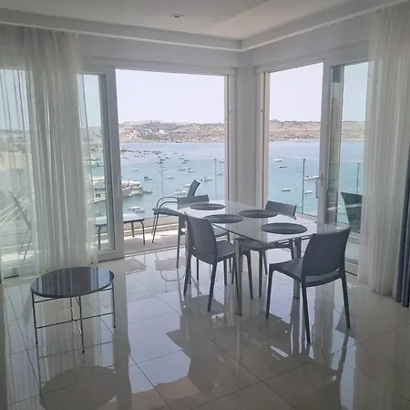 Sea Front Apartamento St. Paul's Bay