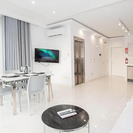 Sea Front Apartment St. Paul's Bay