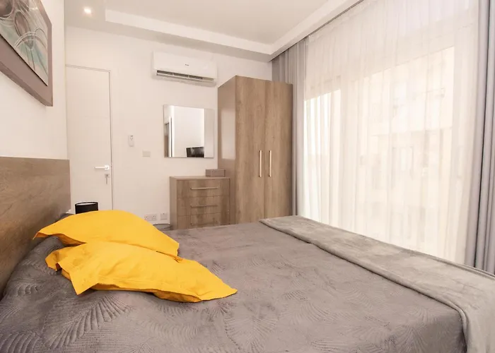 Sea Front Apartamento *