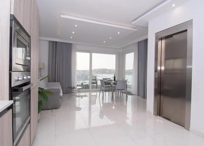 Sea Front Apartamento *