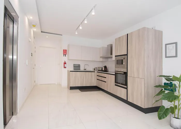 Sea Front * St Paul's Bay