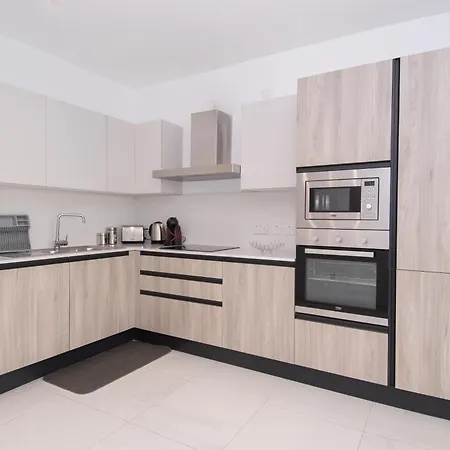 Sea Front * セント・ポールズ・ベイ